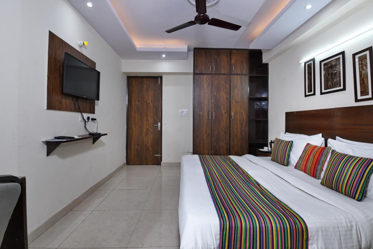 Hotel Admire Inn "Atta Market, Noida Sector 18" Exterior foto